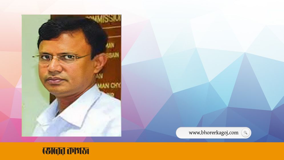 ঘষামাজা করে নিজের নাম বাদ দেন সাবেক ডিসি