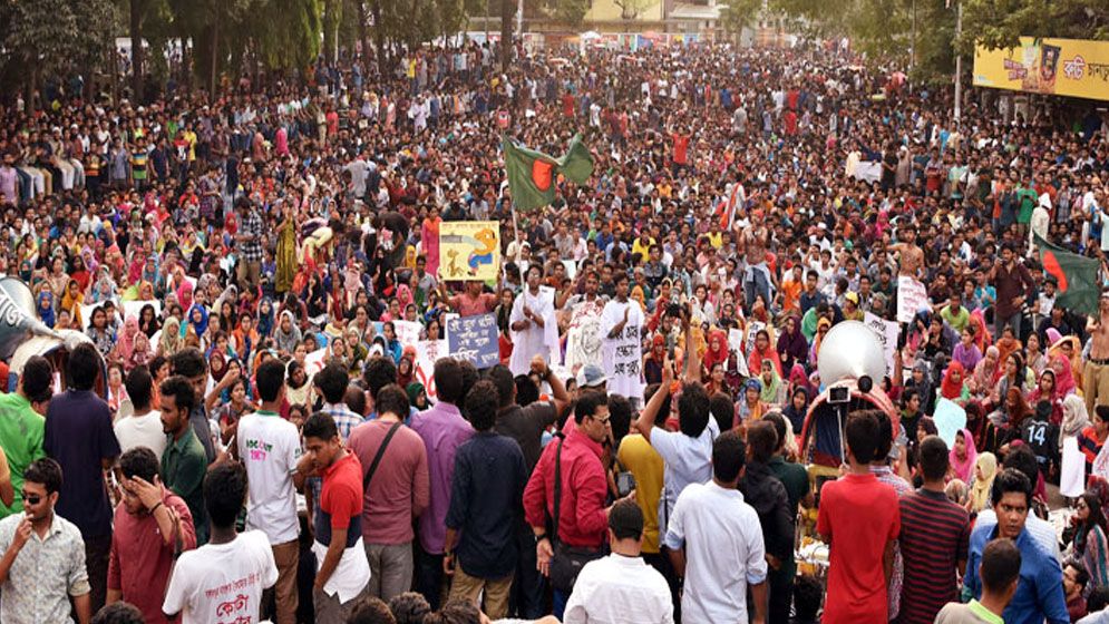 তিন আন্দোলন ঘিরে অস্থিরতা