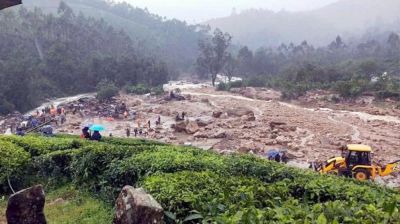 কেরালায় ব্যাপক ভূমিধ্বস, বহু মানুষ হতাহতের আশঙ্কা