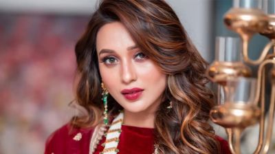 ‘তুফান’ নিয়ে ট্রলকারীদের জবাব দিলেন মিমি