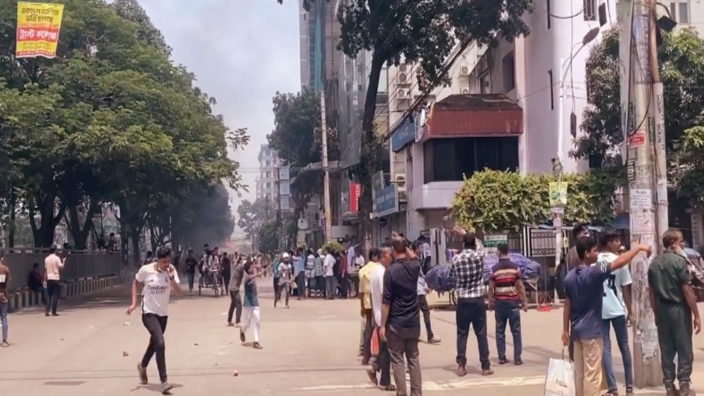 উত্তরায় গুলিতে ২ শিক্ষার্থী নিহত 