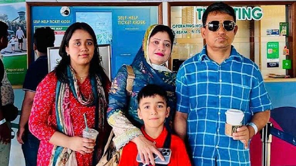 ডিবির সাবেক প্রধান হারুন ও তার স্ত্রীর দেশত্যাগে নিষেধাজ্ঞা