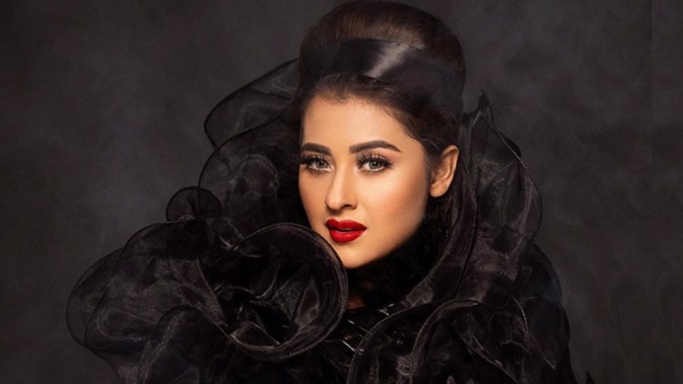 বন্যার্তদের পাশে দাঁড়ানোর আহ্বান বুবলীর