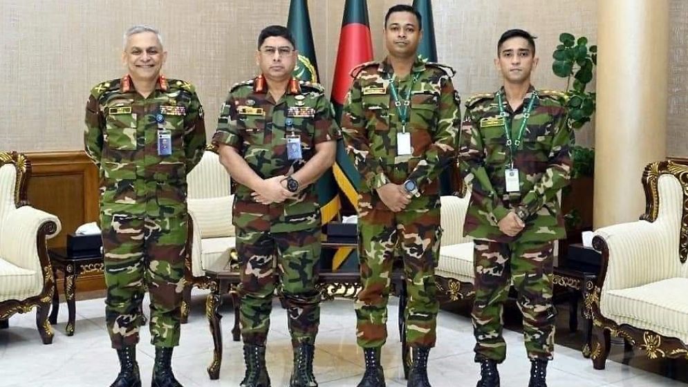 আলোচিত ক্যাপ্টেন আশিক পেলেন ‘সেনাগৌরব পদক’