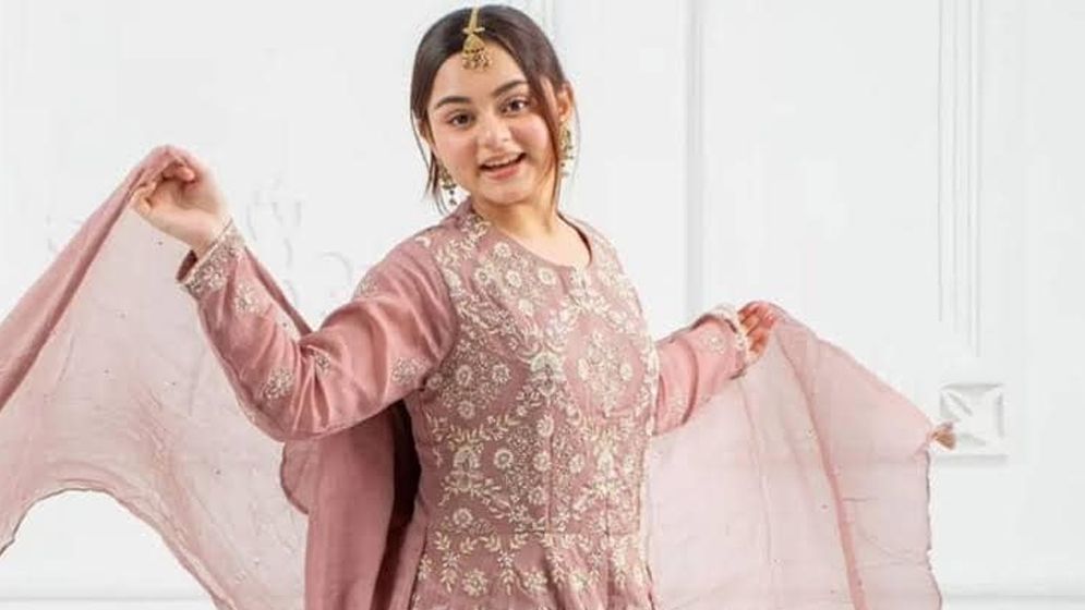 বন্যার্তদের পাশে থাকার আহ্বান লুবাবার 