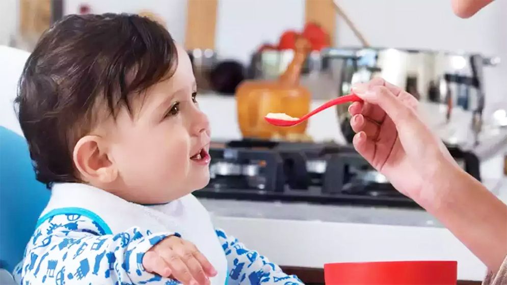 শিশুর খাবারে কেন চিনি মেশাবেন না?