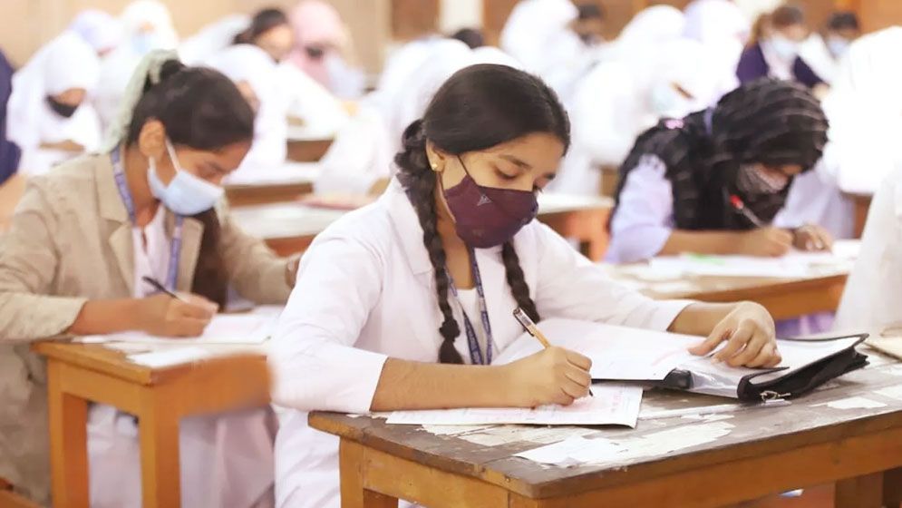 নতুন সময়সূচিতে এইচএসসি পরীক্ষা