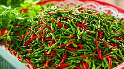 কাঁচা মরিচের কেজি হাজার ছুঁই ছুঁই