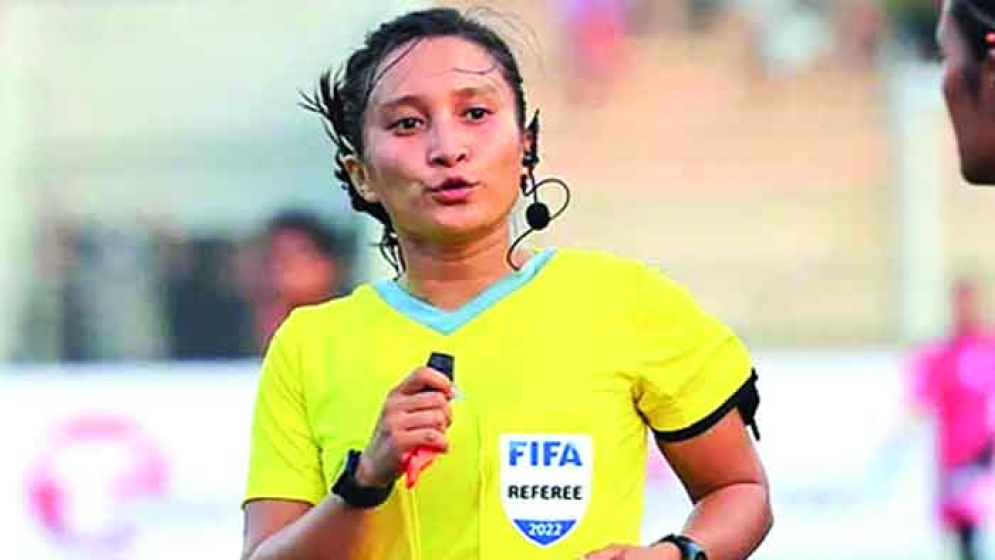 ফিফা রেফারি থেকে বাদ পড়েছেন জয়া