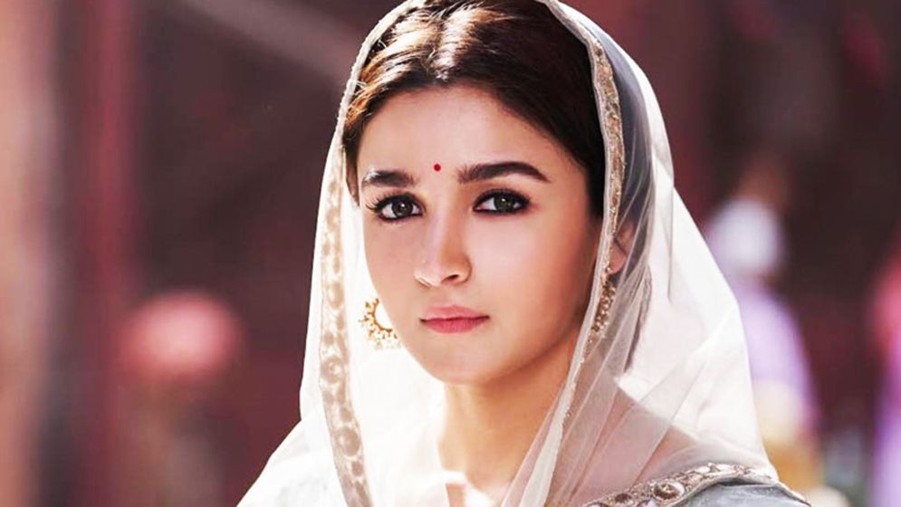 আলিয়ার জীবনে বড় রদবদল