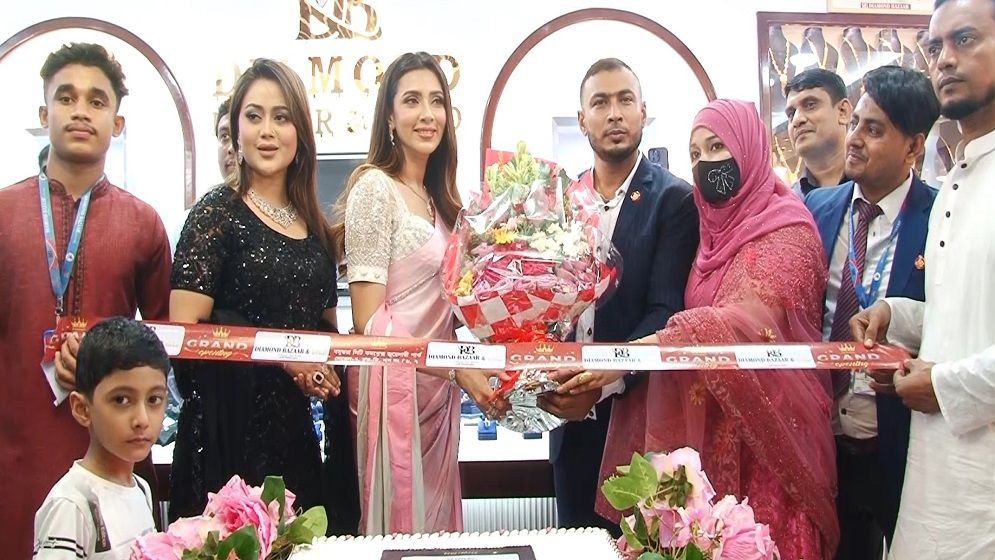 ‘বিয়ের মৌসুম আসন্ন, সবাই কেনাকাটা করুন’