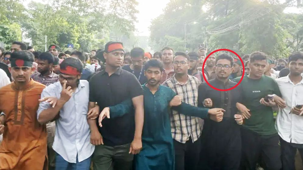 ঢাবিতে প্রকাশ্যে ছাত্রশিবির, 'অস্বস্তিতে' বৈষম্যবিরোধী ছাত্র আন্দোলনের সমন্বয়করা