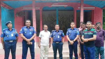 সুনামগঞ্জের দুর্গম হাওরাঞ্চলের পূজামণ্ডপ পরিদর্শন পুলিশ সুপারের