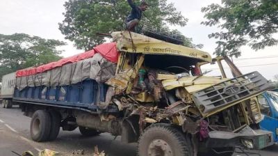 মিরসরাইয়ে ট্রাক-কাভার্ডভ্যান সংঘর্ষে পথচারী নিহত