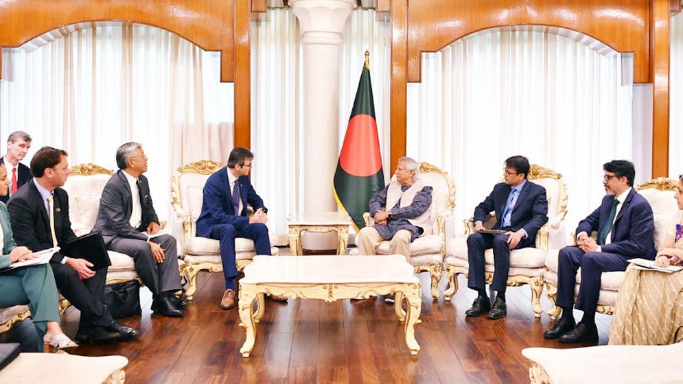 মার্কিন প্রতিনিধিদলের সঙ্গে প্রধান উপদেষ্টার বৈঠক, যেসব আলোচনা হলো 