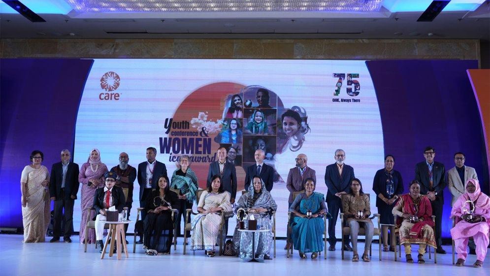 বাংলাদেশের ৮ অগ্রগামী নারীদের সম্মাননা প্রদান করেছে ‘কেয়ার’