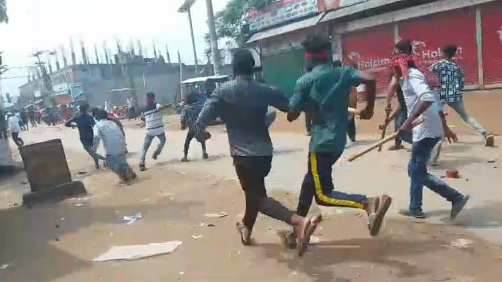 কুমিল্লায় বিএনপির দুই গ্রুপের সংঘর্ষ, আহত ১০