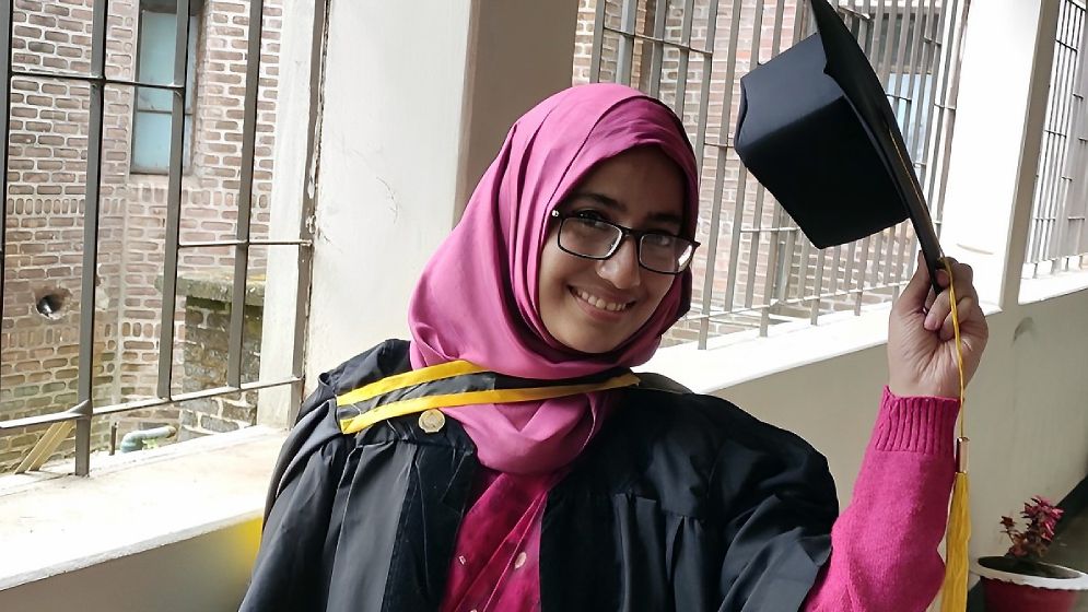 বরখাস্ত সেই ঊর্মির বিরুদ্ধে কথা বললেন মা