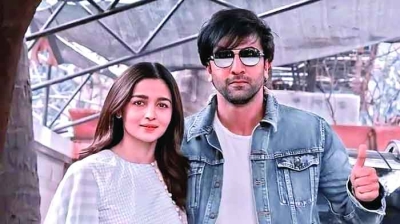 দীপাবলিতে নতুন বাড়িতে উঠবেন আলিয়া-রণবীর