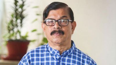 বিপদ দেখছেন মান্না