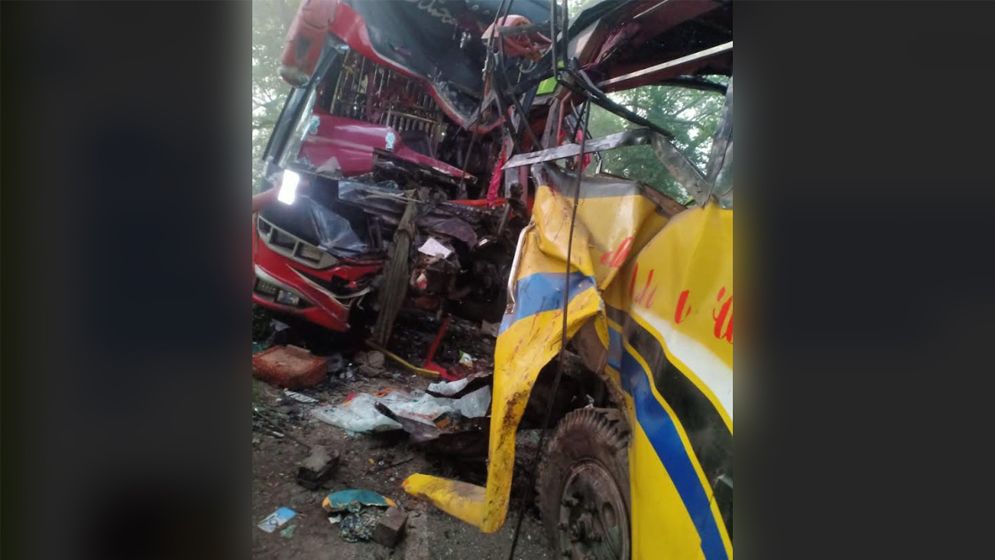 ফরিদপুরে দুই বাসের সংঘর্ষে নিহত ৫