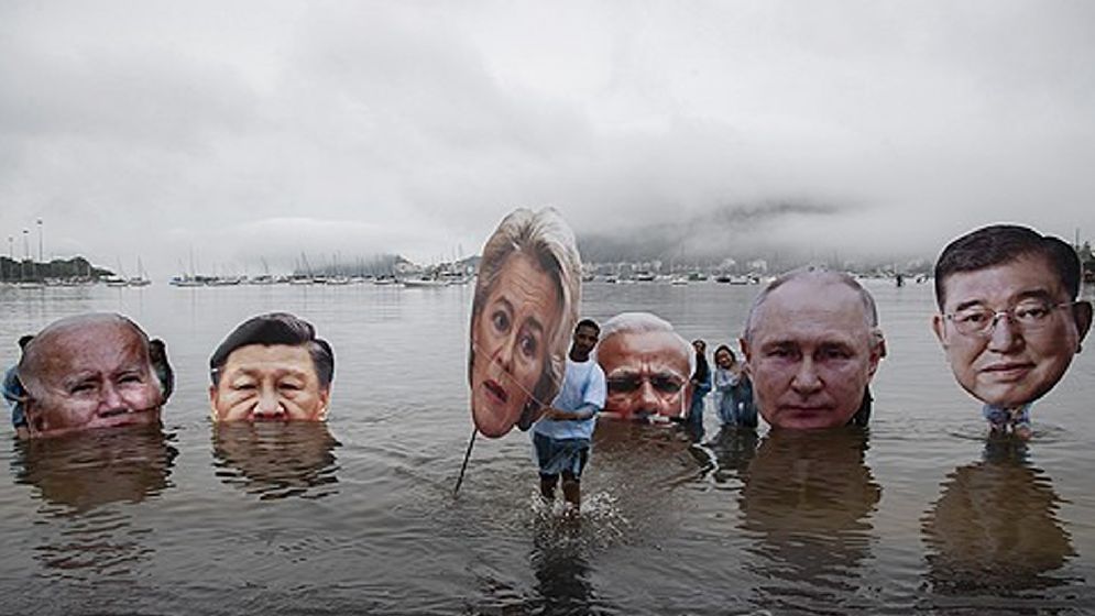 মোদি-বাইডেন-পুতিনকে পানিতে চুবাল আদিবাসীরা, ভিডিও ভাইরাল