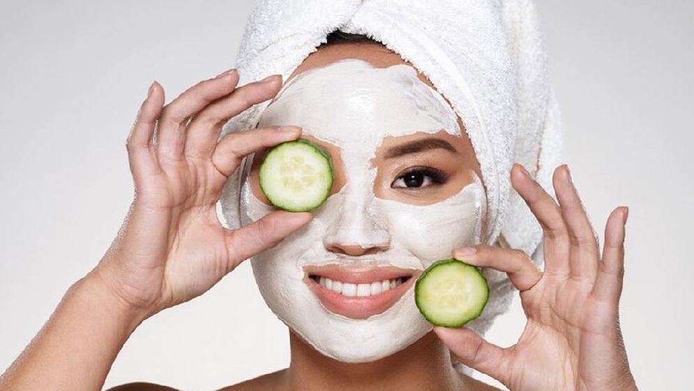 শীতকালে শুষ্ক ত্বকের যত্ন নেবেন যেভাবে