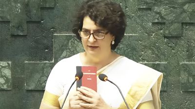 সংসদ সদস্য হিসেবে প্রথমবার সংসদে প্রিয়াঙ্কা গান্ধী, নিলেন শপথ