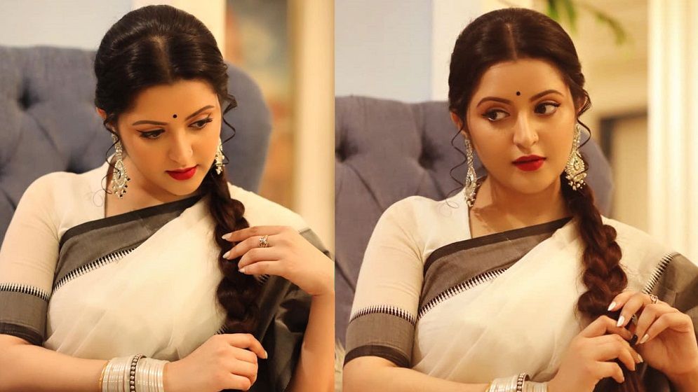নতুন প্রেম নিয়ে যা বললেন পরী (ভিডিও)