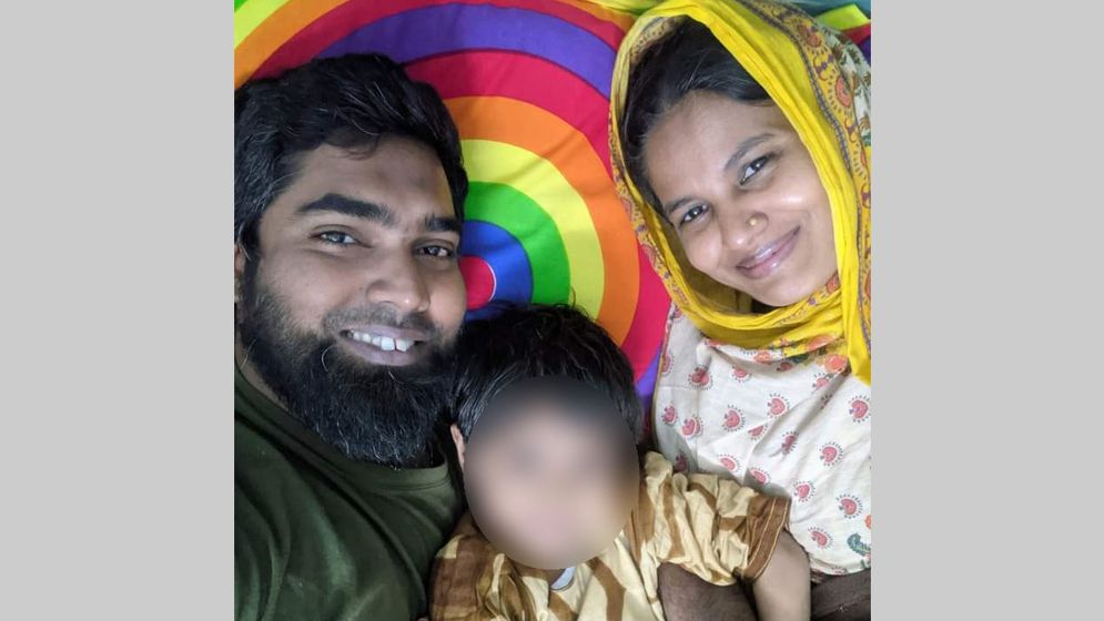 দাম্পত্য কলহ: ফেসবুকে স্ট্যাটাস দিয়ে যুবকের আত্মহত্যা
