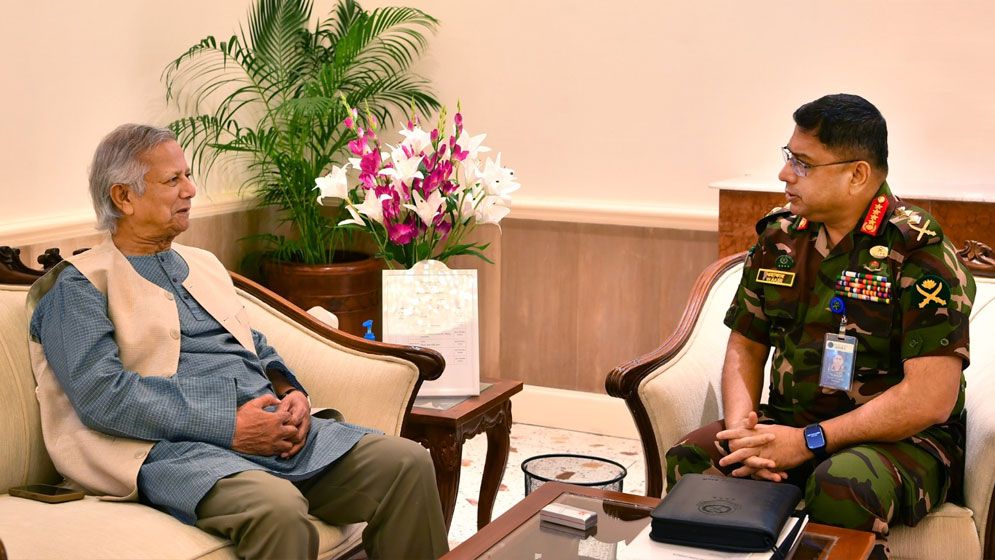 প্রধান উপদেষ্টার সঙ্গে সেনাপ্রধানের সাক্ষাৎ