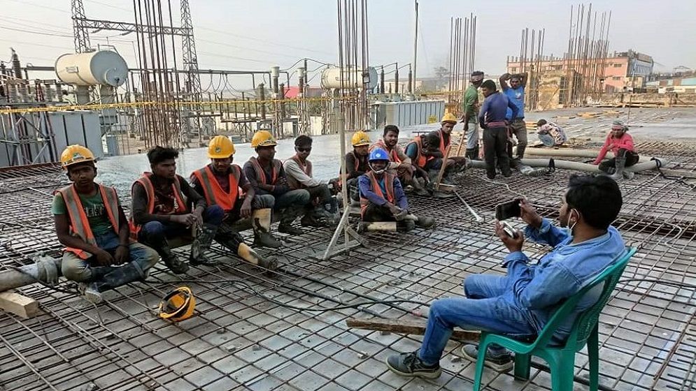 ২ কোটি মানুষের জীবিকায় টান