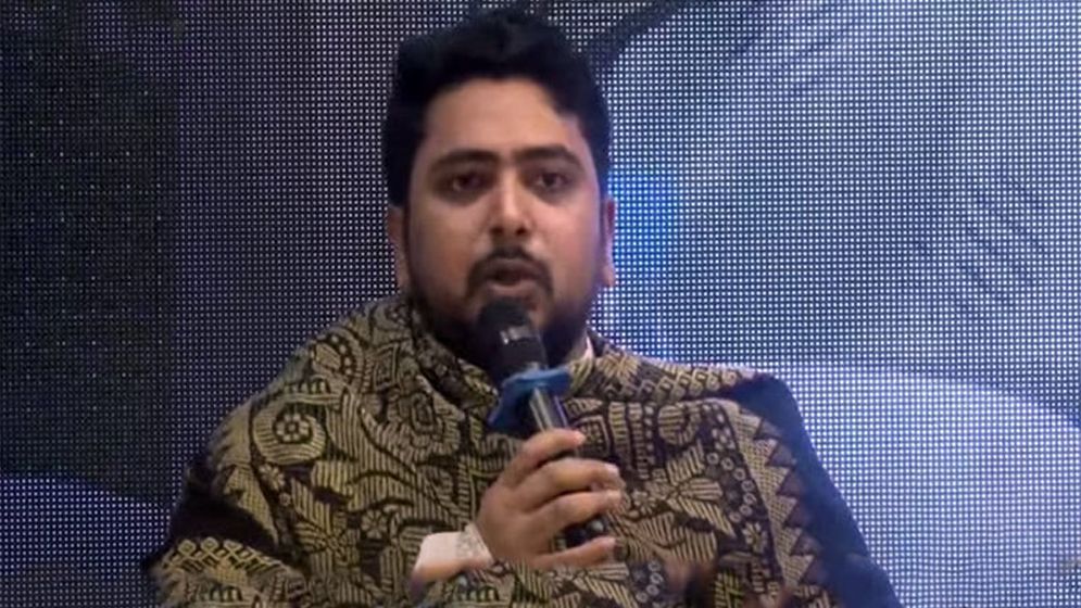 ক্ষমতা হস্তান্তরের প্রক্রিয়া গণতান্ত্রিক করতে কাজ করছে অন্তর্বর্তী সরকার: উপদেষ্টা নাহিদ