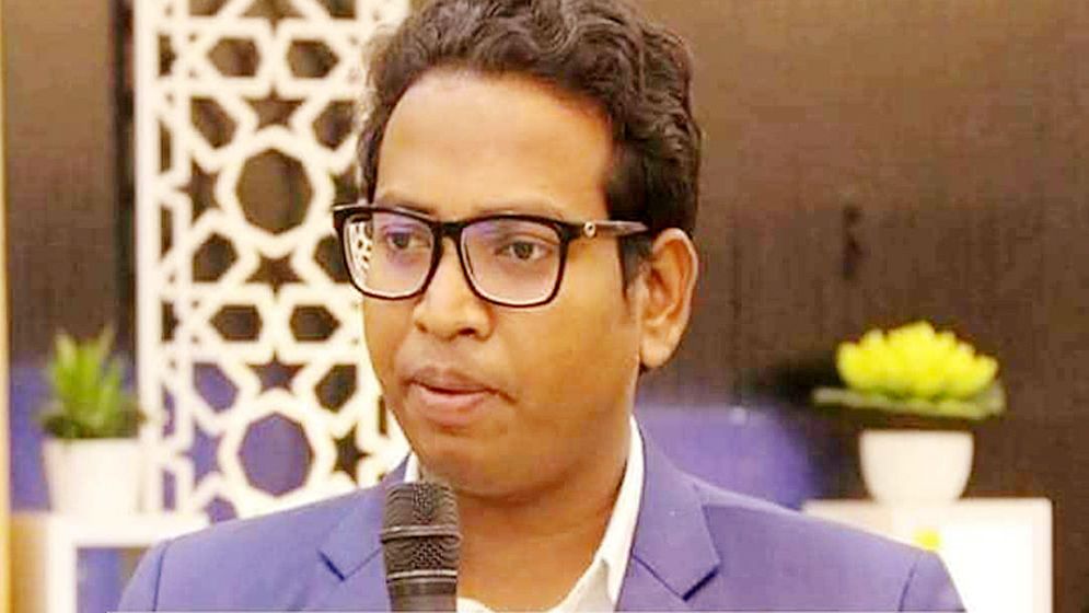 ২৫ ক্যাডার নিয়ে আপত্তিকর মন্তব্য, সিনিয়র সহকারী সচিব বরখাস্ত