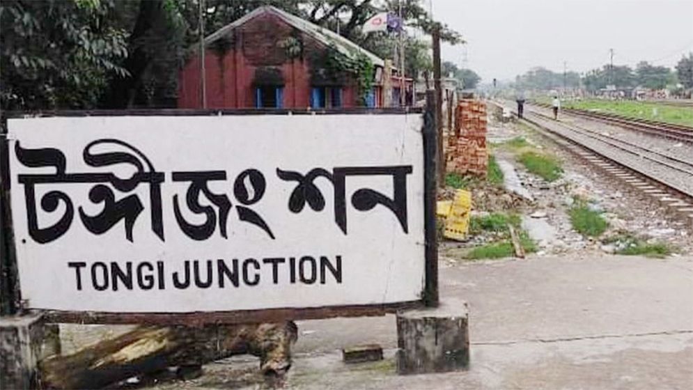 ট্রেনে কাটা পড়ে ২ জনের মৃত্যু