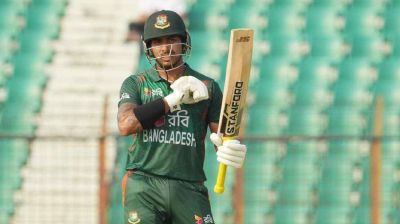 থামলো সৌম্যর সুন্দর ইনিংস, দেড়শ ছাড়াল বাংলাদেশের পুঁজি