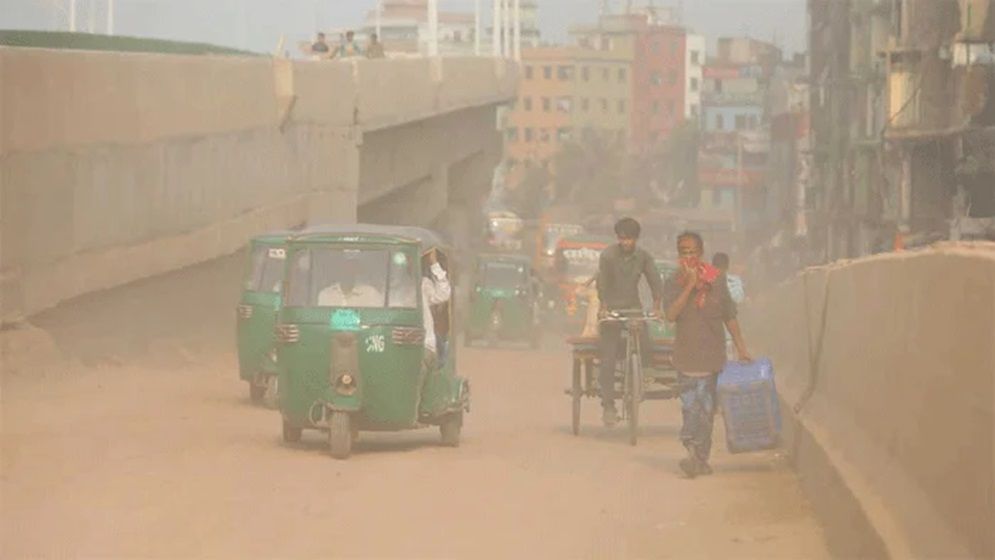 বিশ্বে বায়ুদূষণে আজও শীর্ষে ঢাকা