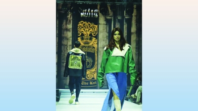 মোবাইল, ল্যাপটপ নষ্ট করছে ত্বক ! 