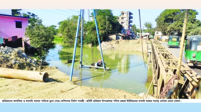 রাউজানে চাঁদা না দেয়ায় সেতুর নির্মাণকাজ বন্ধ