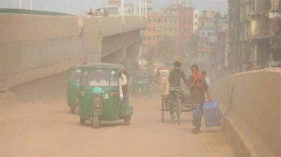 বিশ্বে বায়ুদূষণে আজও শীর্ষে ঢাকা