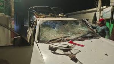 আওয়ামী লীগের লিফলেট বিতরণে বাধা, পুলিশের সঙ্গে সংঘর্ষ