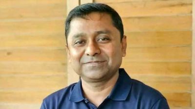 আওয়ামী লীগের লিফলেট বিতরণ, শিক্ষক মুকিব আটক