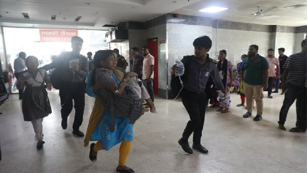 উত্তরায় বিমান বিধ্বস্ত: নিহত বেড়ে ২২, আহত ১৭১