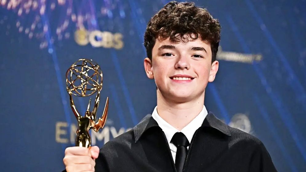 ১৫ বছর বয়সে ইতিহাস, এমি জিতলেন কিশোর অভিনেতা