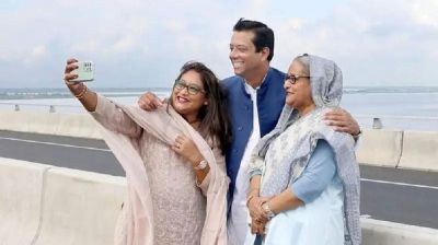 'রাহুল-প্রিয়াঙ্কা মডেলে' ছেলেমেয়েকে দলীয় নেতৃত্বে আনছেন শেখ হাসিনা