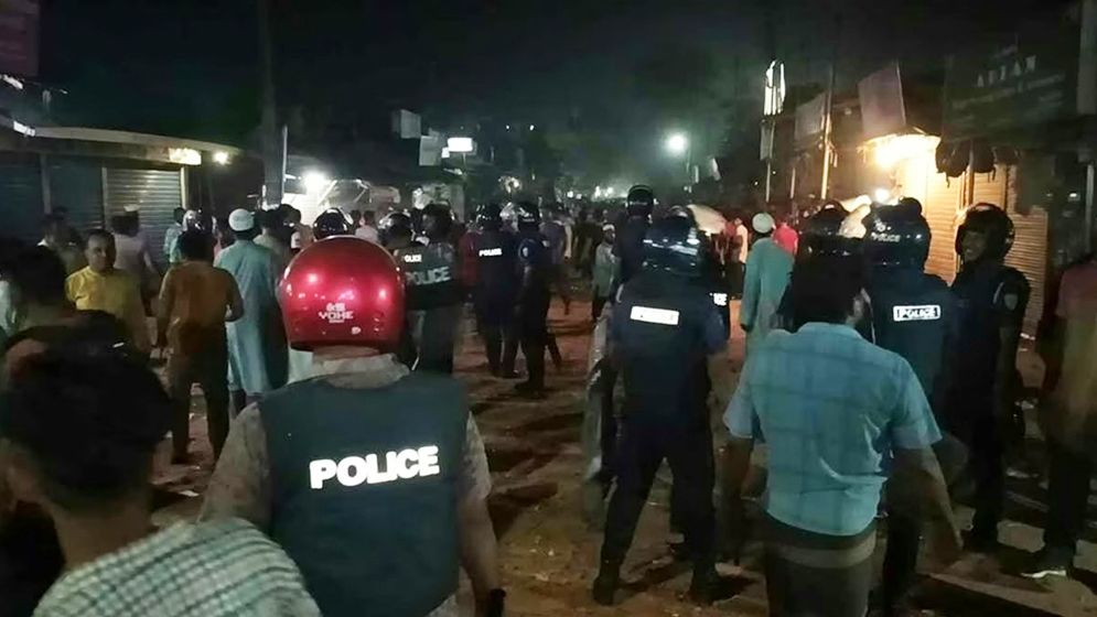 ২ শিশুর ঝগড়া থেকে ২ গ্রামে সংঘর্ষ, আহত ২০