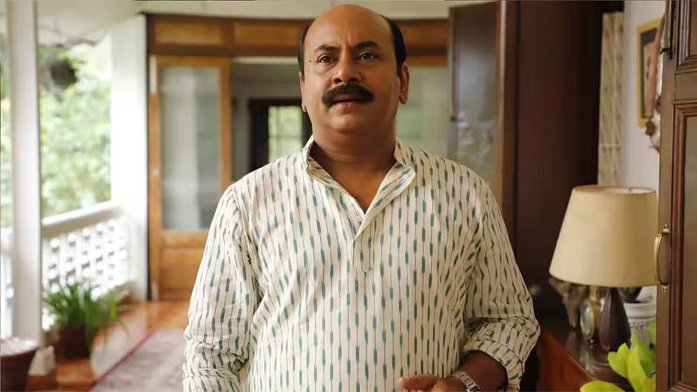 বাস দুর্ঘটনার কবলে ‘একেন বাবু’ খ্যাত অভিনেতা