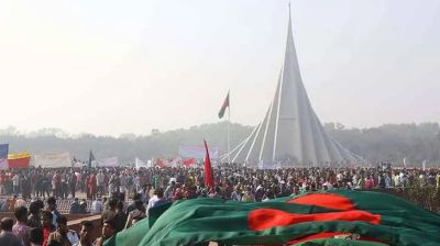 জাতীয় স্মৃতিসৌধে সর্বস্তরের মানুষের শ্রদ্ধা