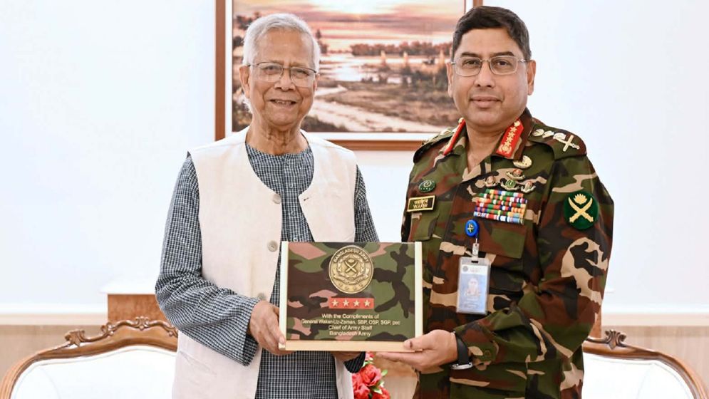 সহযোগিতার জন্য সেনাপ্রধানকে ধন্যবাদ দিলেন প্রধান উপদেষ্টা  