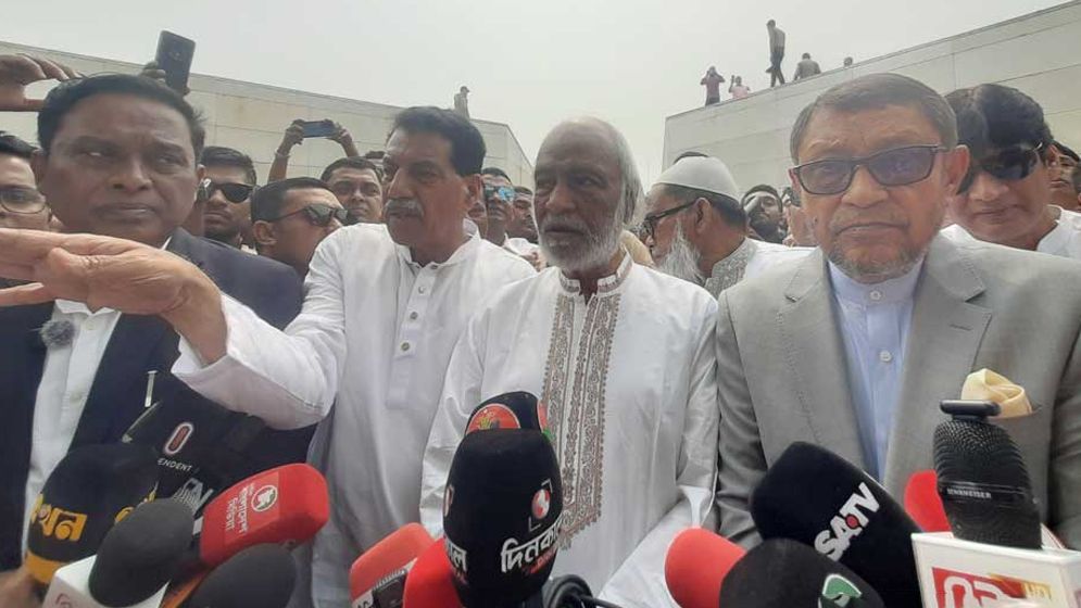 আওয়ামী লীগের ফেরার প্রশ্নে যা বললেন মঈন খান  